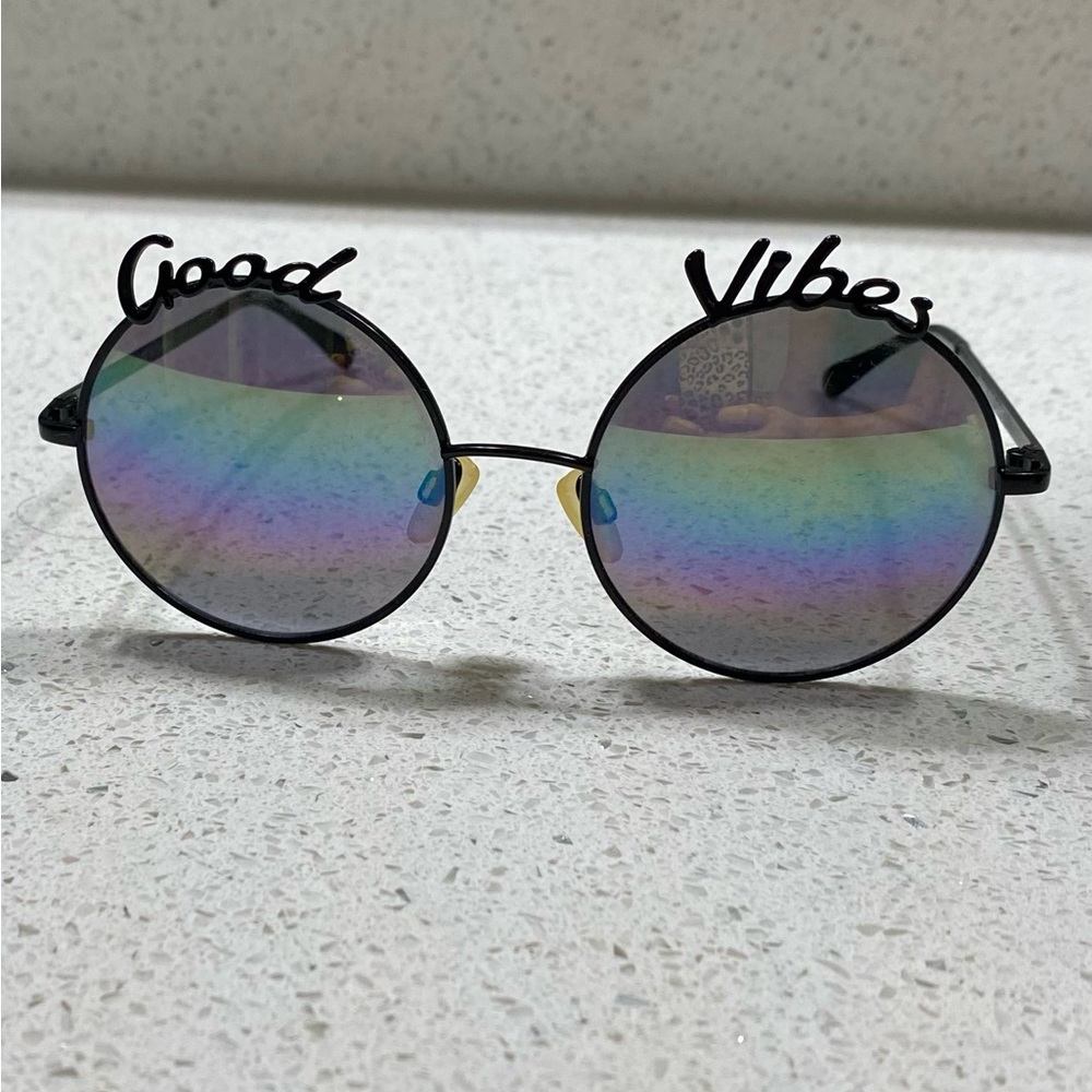 Good vibes sunglasses